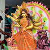 আধুনিকতার ছোঁয়ায় দেবী দুর্গা প্রতিমার রঙ হচ্ছে
