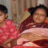 মেয়েকে বাঁচাতে বাবা-মায়ের আকুতি