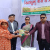 ঝিনাইদহে ২৫০০ কৃষকের মাঝে বিনামূল্যে বীজ ও সার বিতরণ