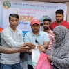 নড়াইলে প্রবাসী রায়হান ঠাকুরের পক্ষ থেকে অসহায়দের মাঝে ইফতার সামগ্রী বিতরণ