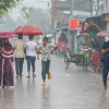 <p>সকালে রাজধানীতে ঝুম বৃষ্টি, জনজীবনে ভোগান্তি</p>