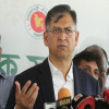 <p>&lsquo;সড়ক ও রেললাইনের পাশে পশুর হাট নয়&rsquo;</p>