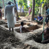 খোড়া হয়েছে সারিবদ্ধ ৪ কবর, এক ভাইয়ের উঠা হলো না নতুন ঘরে