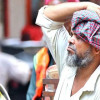 <p>তাপপ্রবাহে পুড়ছে ৩৮ জেলা</p>