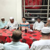 আমুয়াকান্দা ব্যবসায়ী সমিতির নেতৃবৃন্দের সাথে ওসির মতবিনিময় সভা