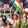 কলকাতার রাজপথে মিছিলে স্লোগান দিয়ে তোপের মুখে জয়া আহসান
