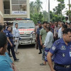 মাদারীপুরে পুলিশের পিকআপ উল্টে পুলিশ সদস্য নিহত, আহত ১০