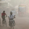 <p>ছুটির দিনে ঢাকার বায়ু অস্বাস্থ্যকর</p>