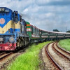 <p>দুর্গাপূজায় ৩ জোড়া বিশেষ ট্রেন ও ২০০ বাস চালু হচ্ছে আজ</p>