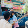 গোপালগঞ্জে যুবলীগ-ছাত্রলীগের মিছিল থেকে পুলিশের ওপর হামলা গাড়ি ভাঙচুর 