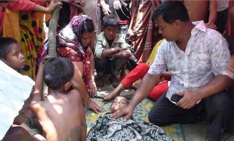 ভুল চিকিৎসায় শিশু মৃত্যুর অভিযোগে হাসপাতালে হামলা, ভাংচুর