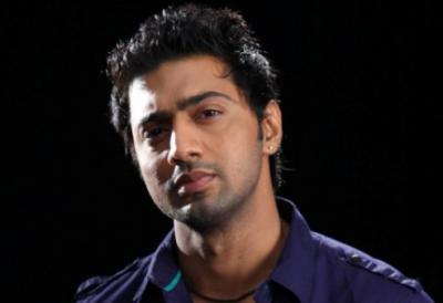 দেবের সাথে দেখা হলো না !