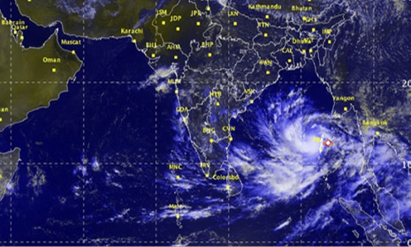 হুদহুদ ঘূর্ণিঝড়ে ৩ ফুট জলোচ্ছ্বাসের আশঙ্কা