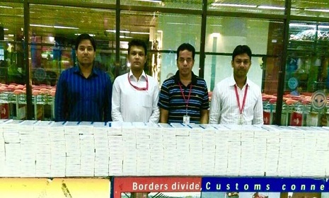 শাহজালালে ৪৫০ কার্টন বিদেশি সিগারেট জব্দ