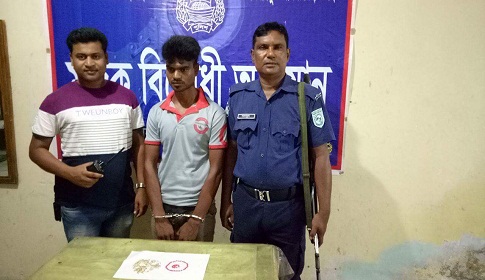 লালমনিরহাটে ইয়াবা-হেরোইনসহ ব্যবসায়ী আটক