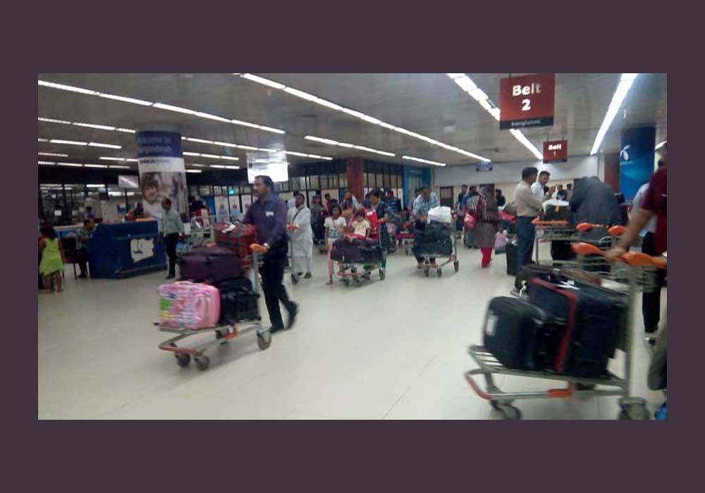 ৪০৬ যাত্রী নিয়ে দেশে সৌদি বিমান, হাসপাতালে ২ জন