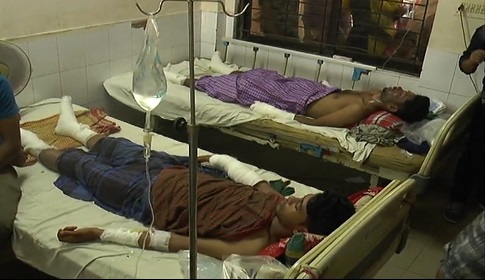নোয়াখালীতে পারিবারিক কলহে অগ্নিদগ্ধ ৫, আটক ১