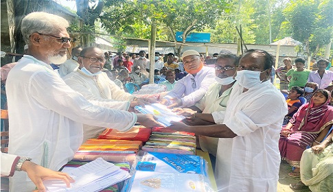 আ. লীগের মনোনয়ন পেতে বস্ত্র ও চাল বিতরণ