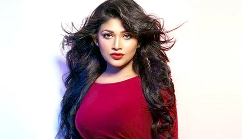 পিয়া বিপাশা ফিরলেন
