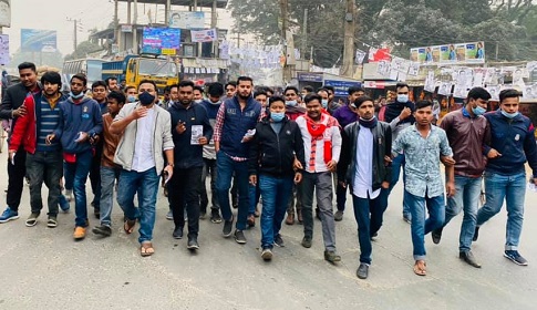 পলাশবাড়ীতে ছাত্রলীগের রাজনীতি আর ছাত্রনেতার নেতৃত্ব