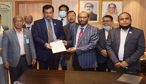 কাজের গতি বাড়াতে নির্দেশ প্রাণিসম্পদ মন্ত্রীর