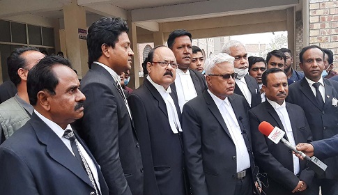শেখ হাসিনার গাড়ি বহরে হামলা : রাষ্ট্রপক্ষের যুক্তিতর্ক শেষ, আসামি পক্ষের শুরু