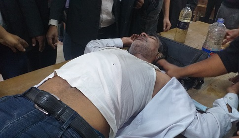 দিনাজপুর আদালত পাড়ার আইনজীবীদের সংঘর্ষে আহত ১২, পুলিশ মোতায়েন