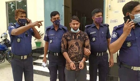 বিয়ের জন্য চাপ দেয়ায় প্রেমিকাকে হত্যা