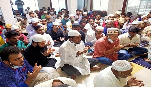 টঙ্গীতে ছাত্রদলের উদ্যোগে খালেদা জিয়ার রোগমুক্তি ও দেশবাসীর জন্য দোয়া