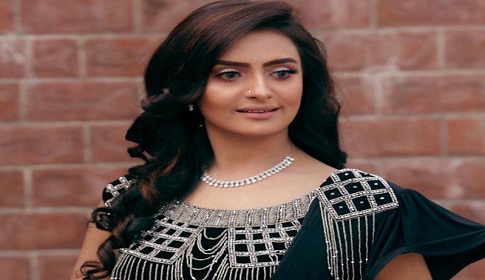 আগামী দুই বছর নাটকে নিয়মিত কাজ করতে চাই : নিঝুম রুবিনা