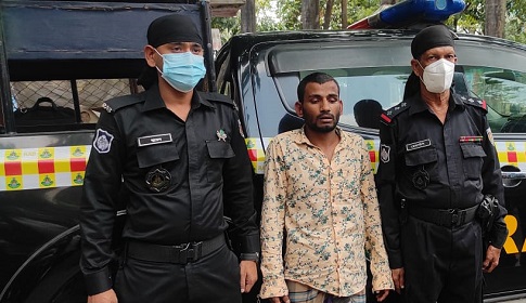 রায়েরবাজারে স্ত্রীকে বালিশ চাপা দিয়ে হত্যার অভিযোগে স্বামী গ্রেফতার