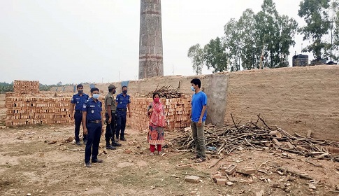 বদলগাছীতে ২টি ইট ভাটাতে ২ লাখ টাকা জরিমানা