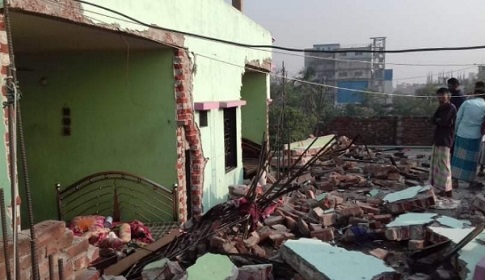 নারায়ণগঞ্জে গ্যাস লাইন বিস্ফোরণে নারী-শিশুসহ দগ্ধ ১১
