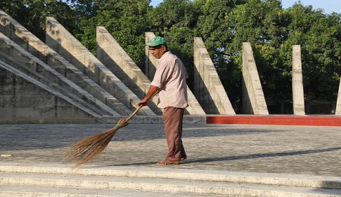 অবশেষে কাজের স্বীকৃতি পেলেন সুভাষ মল্লিক