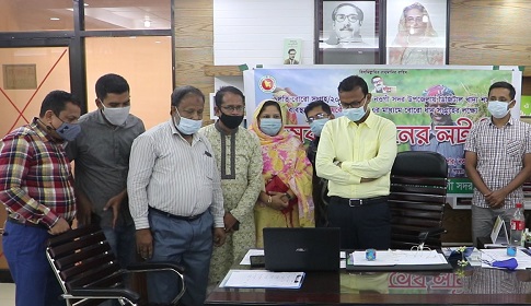 নওগাঁয় ‘কৃষকের এ্যাপ’ এর মাধ্যমে কৃষকের ভাগ্য নির্ধারন