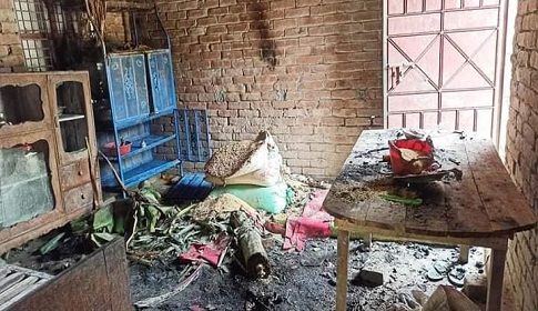 পলাশবাড়ীর অগ্নিকাণ্ডে ৩ লক্ষাধিক টাকার ক্ষতি