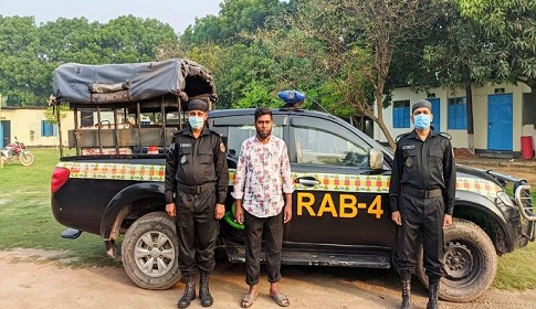 আশুলিয়ায় হেরোইনসহ মাদক কারবারি গ্রেফতার