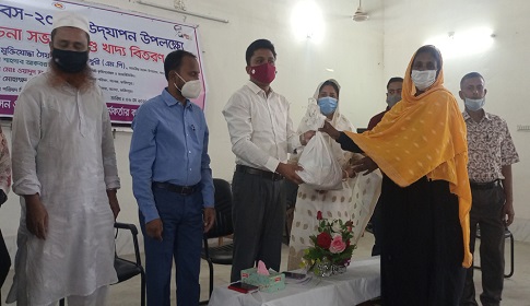 সালথায় বিশ্ব মা দিবসে আলোচনা সভা ও শিশু খাদ্য বিতরণ