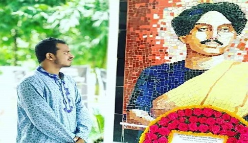 কবি কাজী নজরুল ইসলাম স্বমহিমায় বাংলা সাহিত্যে চির ভাস্বর