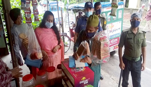 আগৈলঝাড়ায় প্রশাসনের অভিযানে মামলা দায়ের