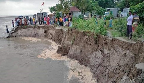 দৌলতদিয়ায় ফের নদী ভাঙন