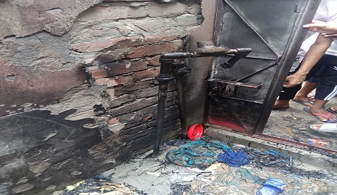ফতুল্লায় আবারো গ্যাস লিকেজ থেকে ভয়াবহ অগ্নিকাণ্ড