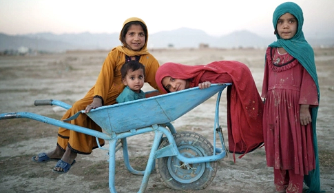 আফগানিস্তানকে ১০০ কোটি ডলারের বেশি সহায়তার প্রতিশ্রুতি