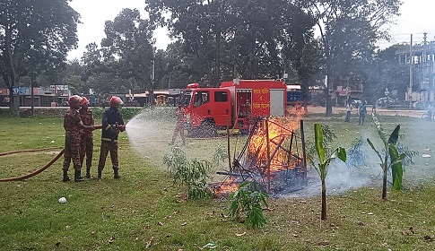 মধুখালীতে দুর্যোগ প্রশোমন দিবসে ফায়ার সার্ভিসের মহড়া