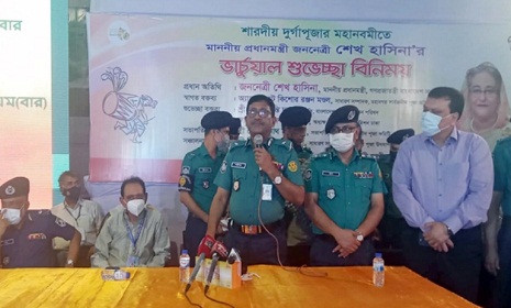 ‘প্রতিটি পূজামণ্ডপে আমরা নিশ্ছিদ্র নিরাপত্তা দিয়ে যাচ্ছি’