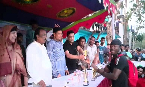 সালথায় ইমরান তালুকদার গোল্ডকাপ ফুটবল টুর্নামেন্টের ফাইনাল অনুষ্ঠিত