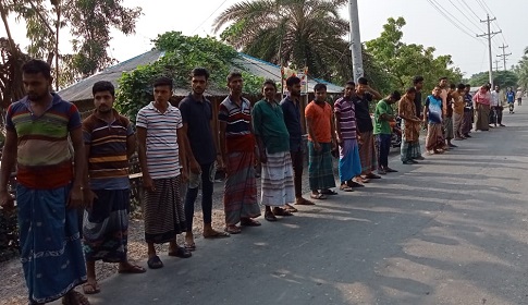 আশাশুনি থানার দুই পুলিশ কর্মকর্তার বিরুদ্ধে নিরীহ মানুষকে হয়রানি ও চাঁদাবাজির অভিযোগ