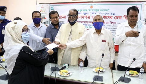 ঈশ্বরদীতে আরও কর্মসংস্থানের লক্ষ্য নিয়ে কাজ করে যাচ্ছি : নূরুজ্জামান এমপি