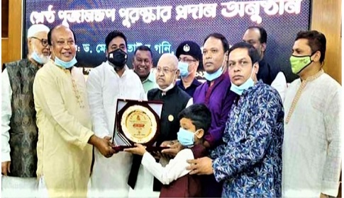 টাঙ্গাইলের শ্রেষ্ঠ পাঁচ দুর্গাপূজা মণ্ডপ পুরস্কৃত