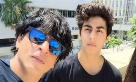 আরিয়ানকে টাকার জন্য পরিকল্পিতভাবে ফাঁসানো হয়!
